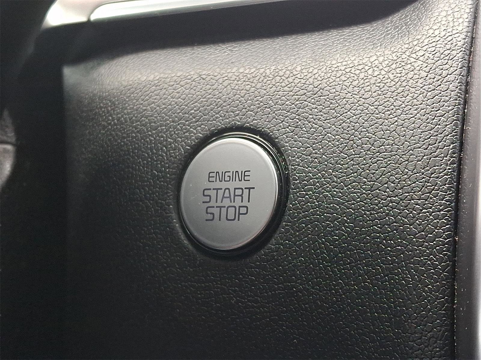 Used 2023 Kia Sorento EX image 16