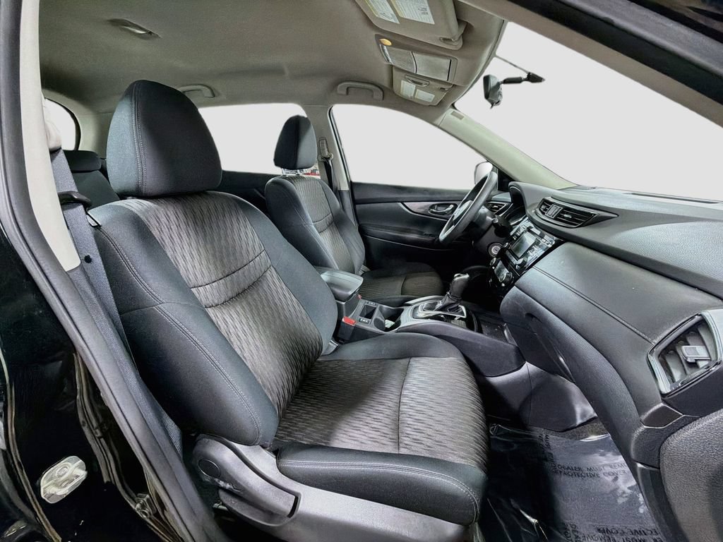 Used 2017 Nissan Rogue S FWD image 28
