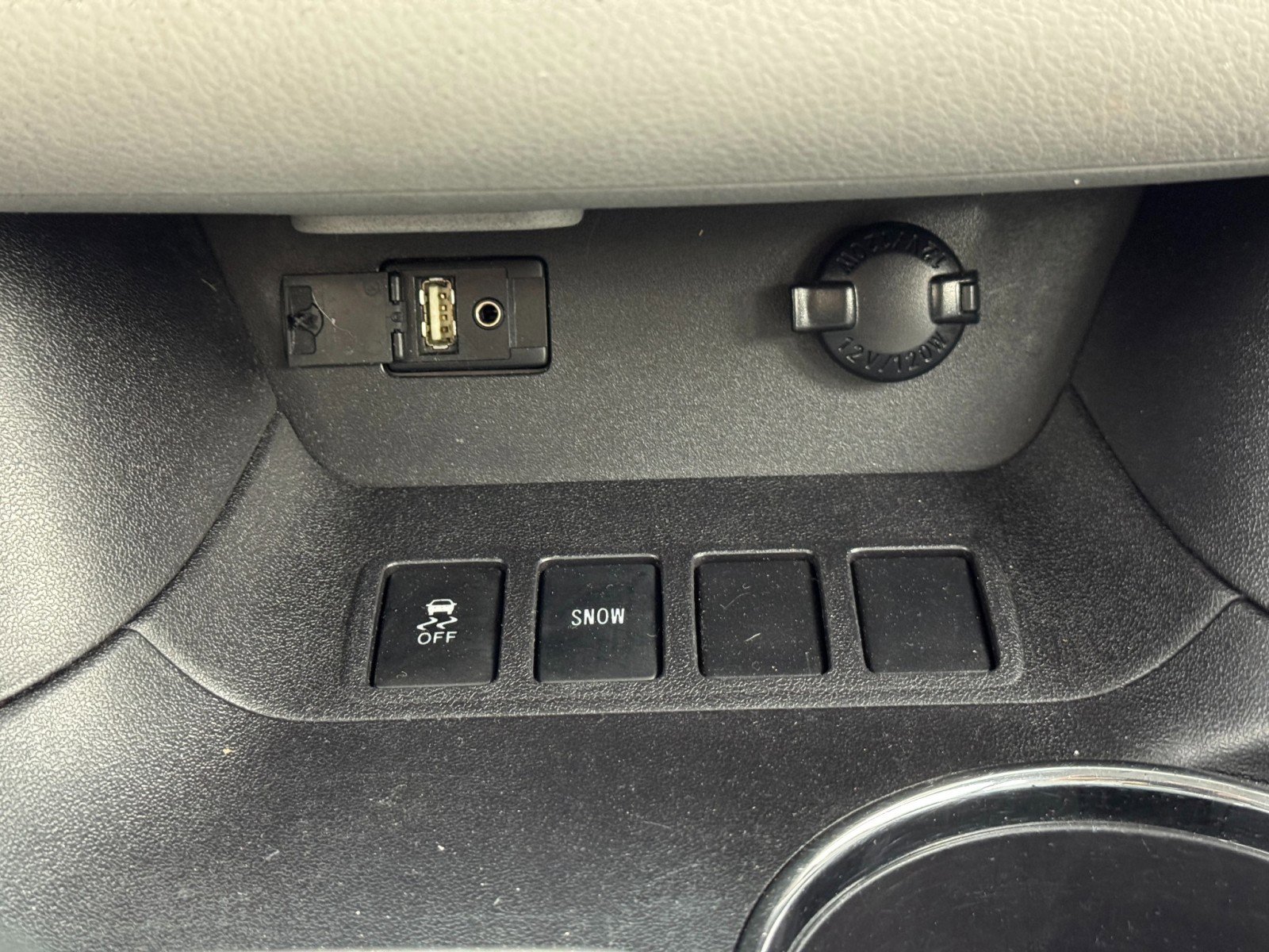 Used 2016 Toyota Highlander Plus image 25