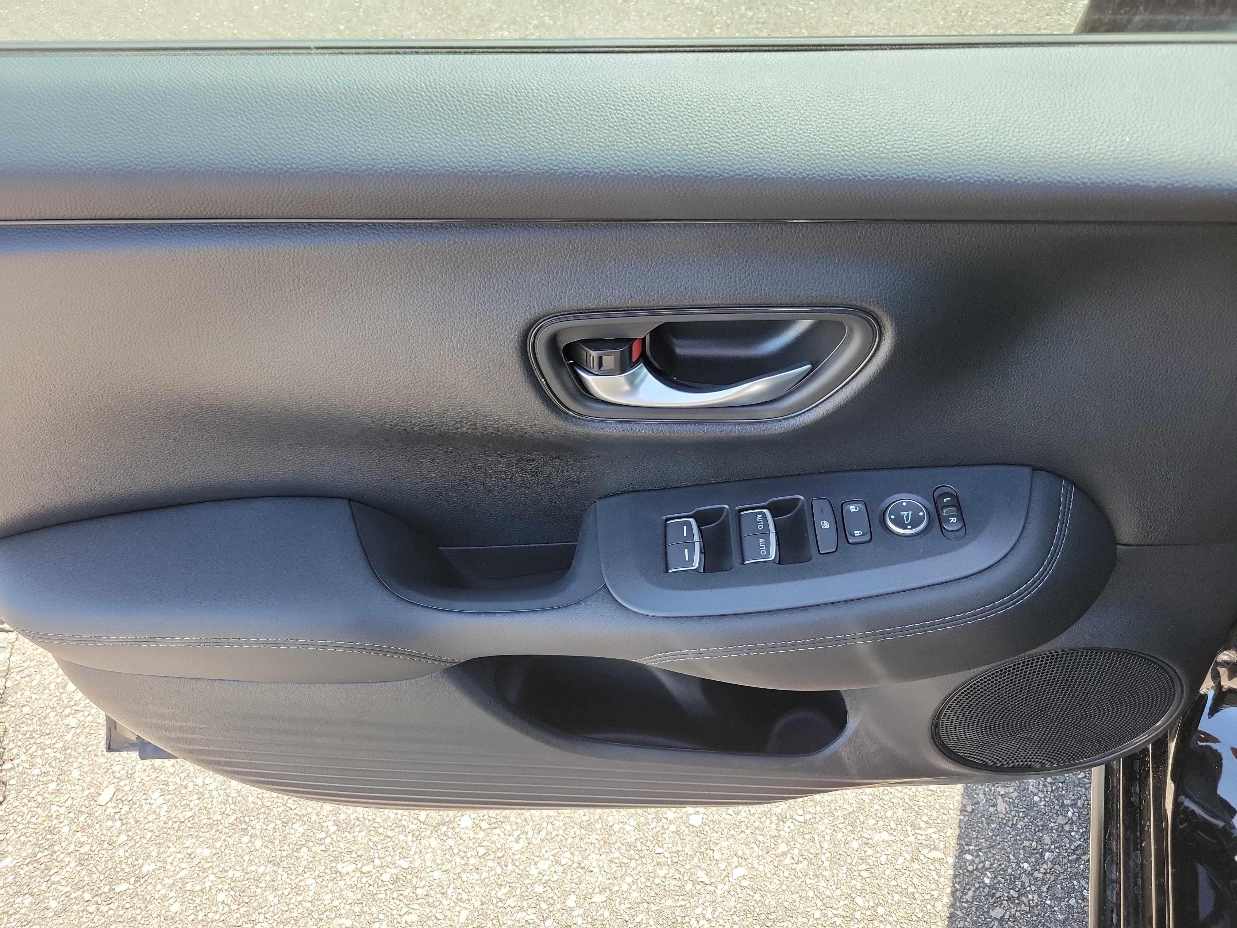 New 2026 Honda HR-V EX-L image 22