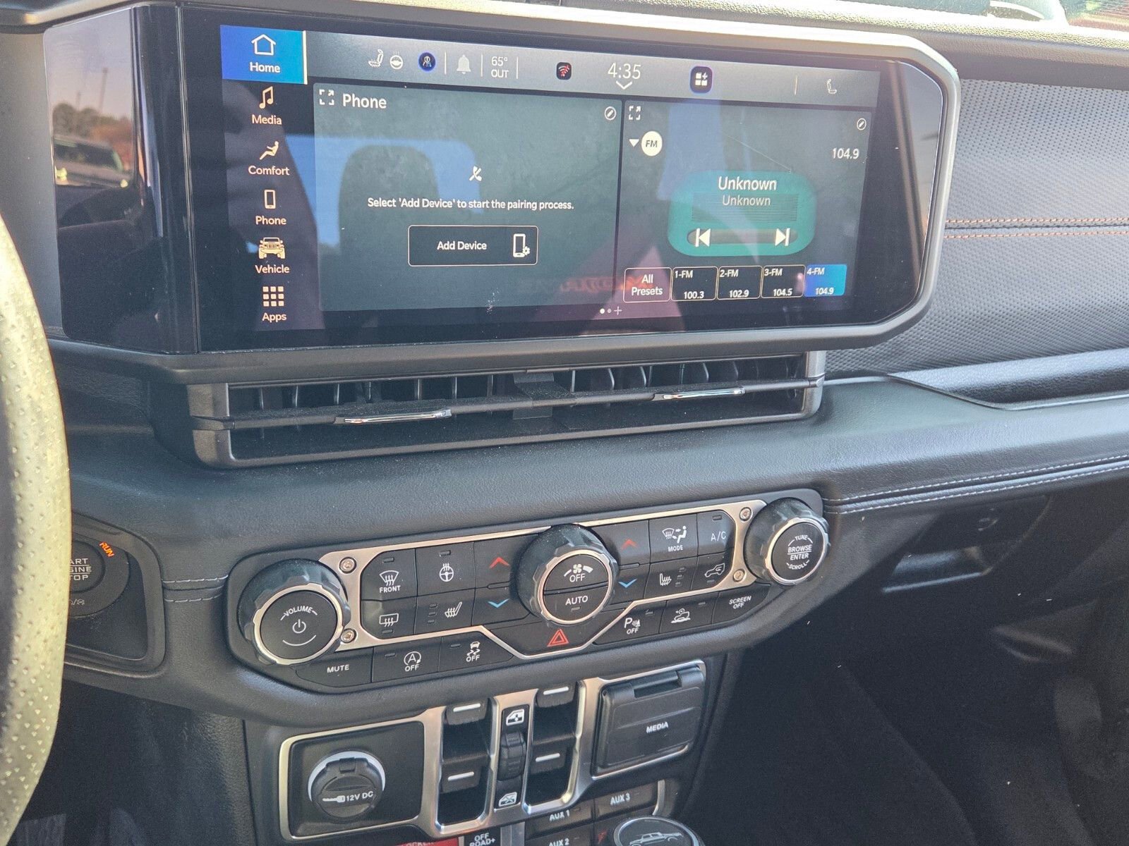 Used 2024 Jeep Gladiator Mojave w/ Safety Group image 20