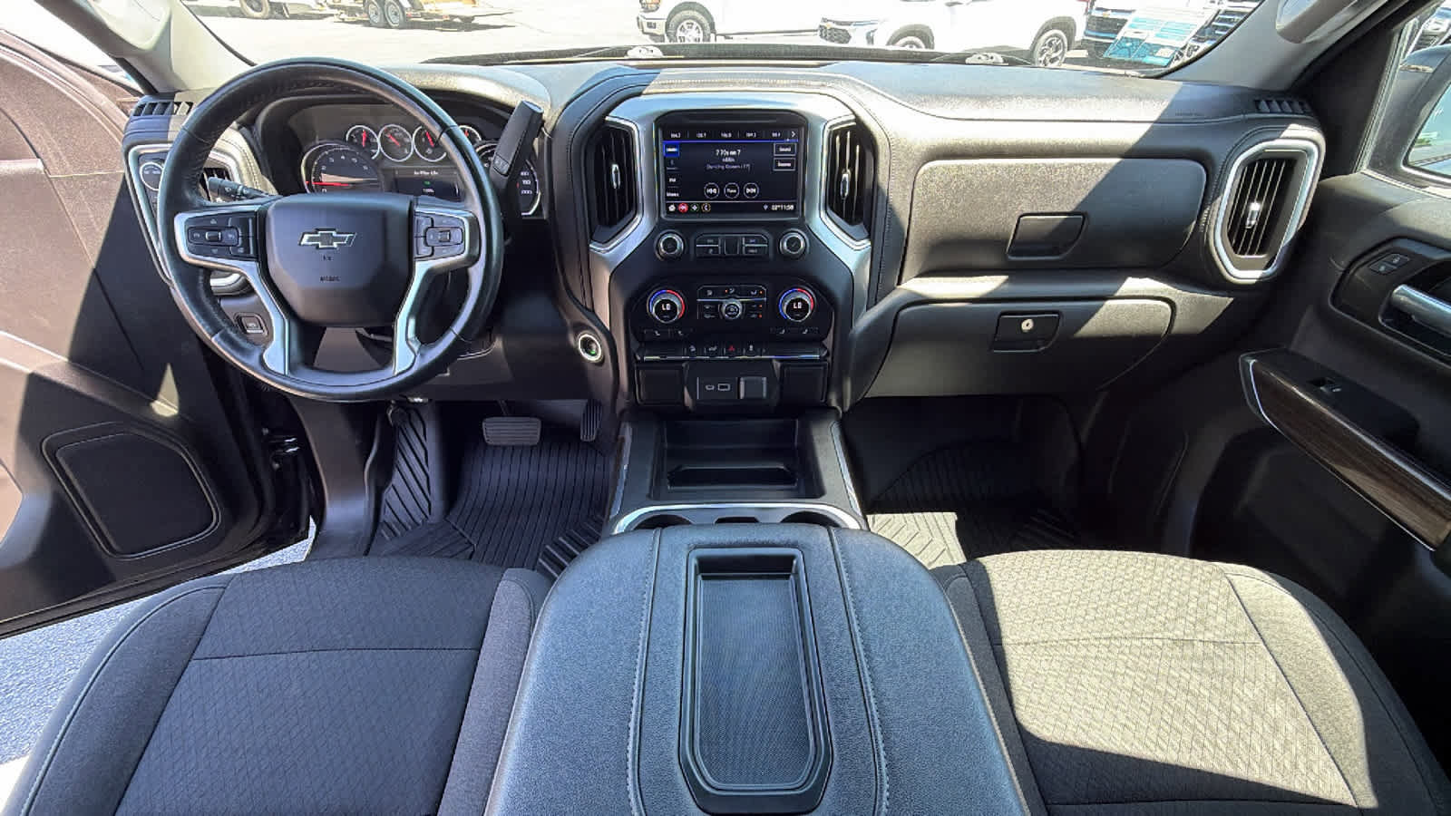 Used 2021 Chevrolet Silverado 1500 LT Trail Boss AWD/4WD image 26