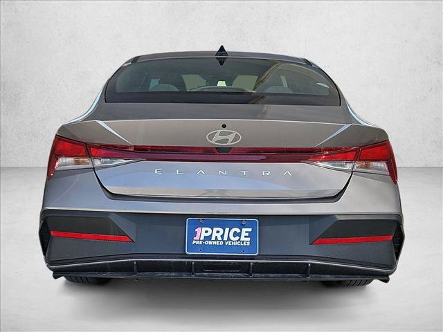 Used 2024 Hyundai Elantra SEL FWD image 6