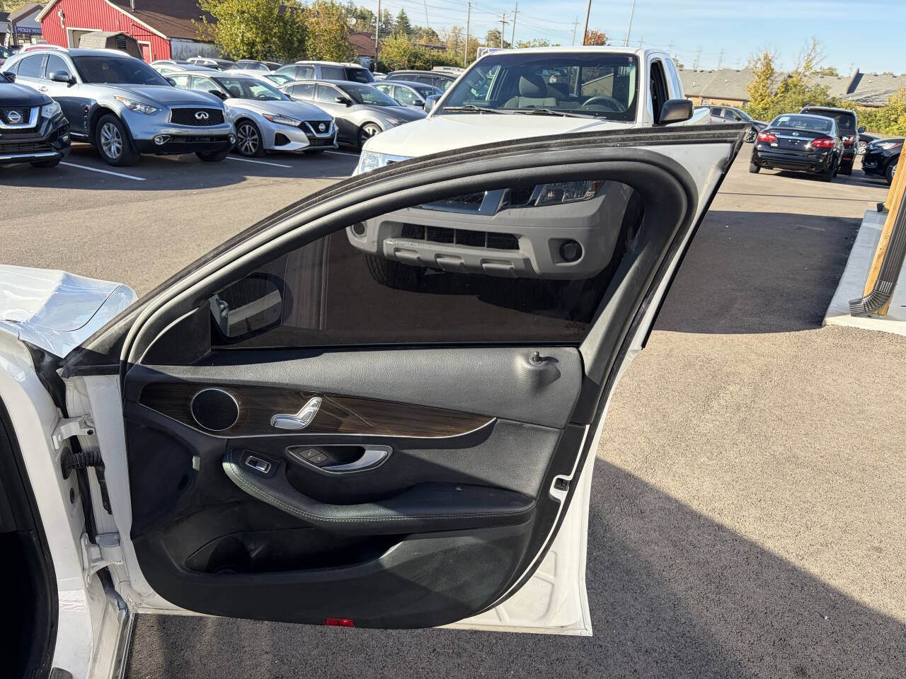 Used 2019 Mercedes-Benz C 300 Sedan w/ Premium Package image 22