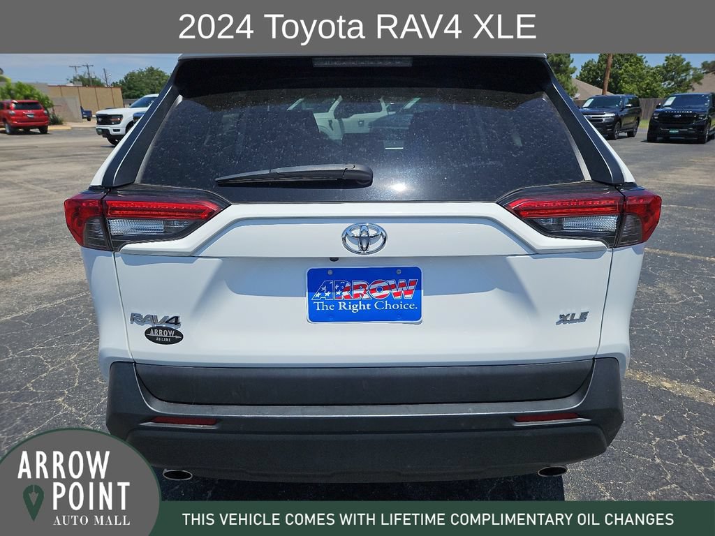 Used 2024 Toyota RAV4 XLE FWD image 10
