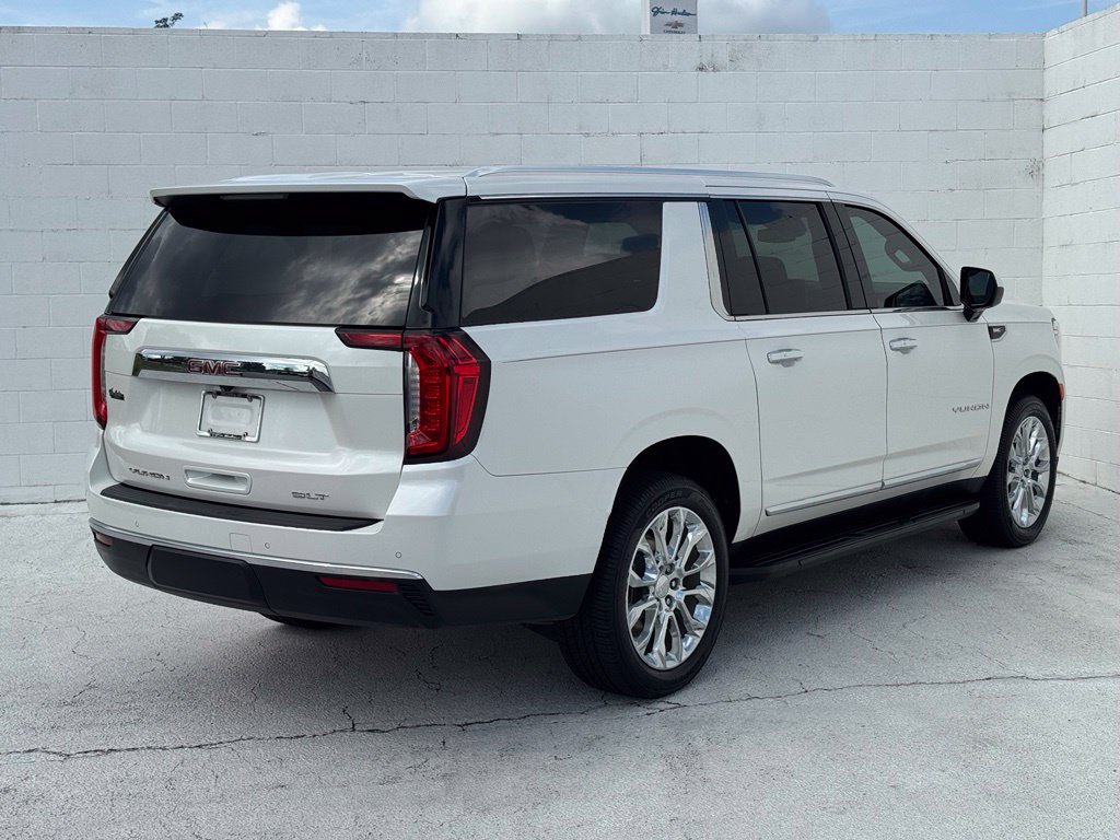Used 2023 GMC Yukon XL SLT AWD/4WD image 13