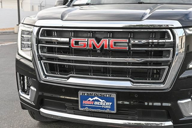 Used 2024 GMC Yukon SLT w/ SLT Luxury Package image 5
