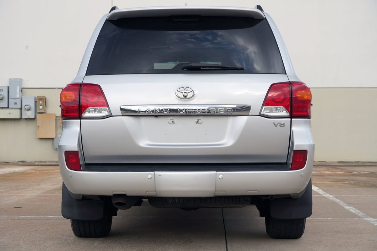 Used 2015 Toyota Land Cruiser AWD/4WD image 17
