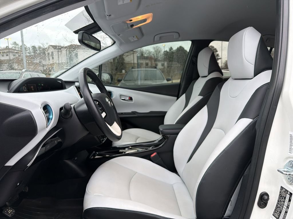 Used 2016 Toyota Prius Four image 11