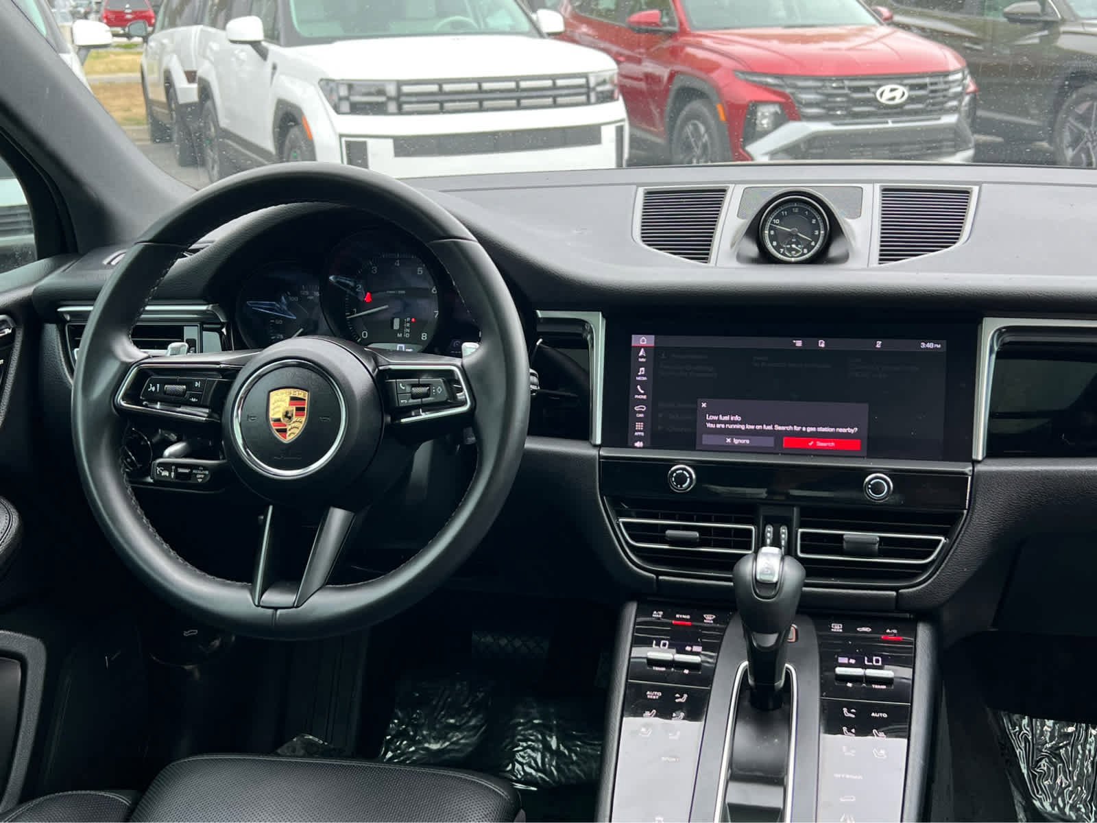 Used 2024 Porsche Macan image 24