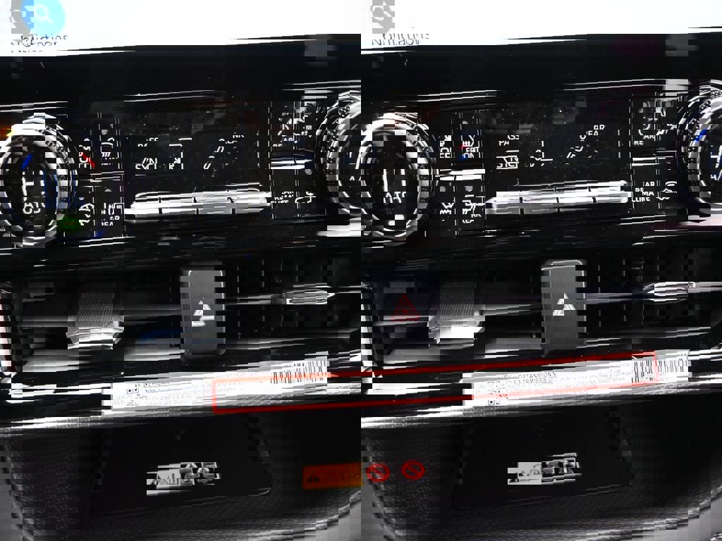 New 2026 Toyota Highlander Platinum image 35