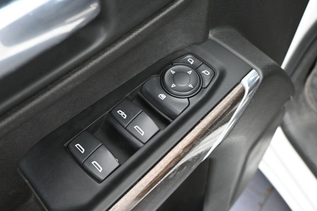 Used 2023 Chevrolet Silverado 2500 LT AWD/4WD image 23