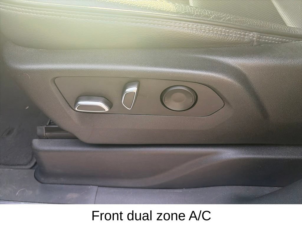Used 2023 GMC Yukon XL Denali w/ Advanced Technology Package AWD/4WD image 20