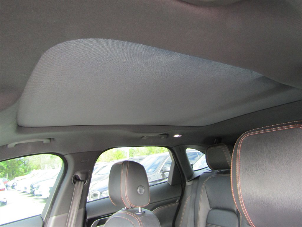 Used 2018 Jaguar F-PACE Prestige AWD/4WD image 12