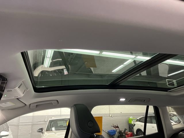 New 2026 Volkswagen Tiguan SE image 25