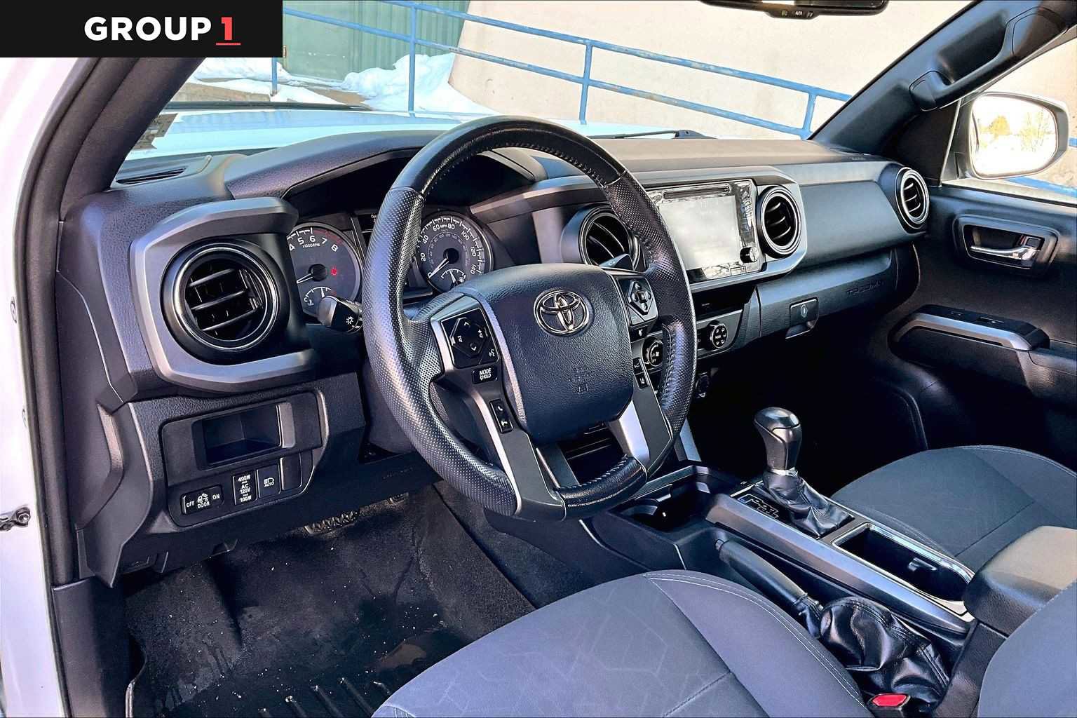 Certified 2018 Toyota Tacoma TRD Off-Road w/ Technology Package image 18