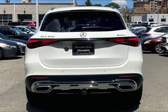 Used 2026 Mercedes-Benz GLC 300 4MATIC image 3