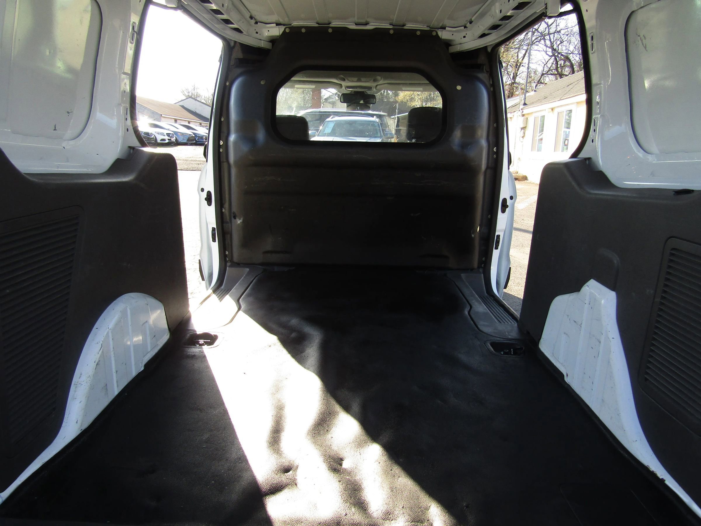 Used 2022 Ford Transit Connect XL image 18