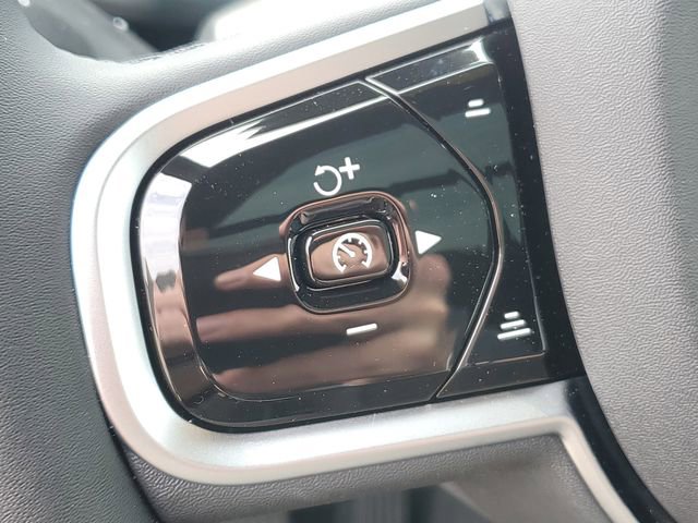 New 2026 Volvo XC60 B5 Ultra w/ Protection Package Premier image 12
