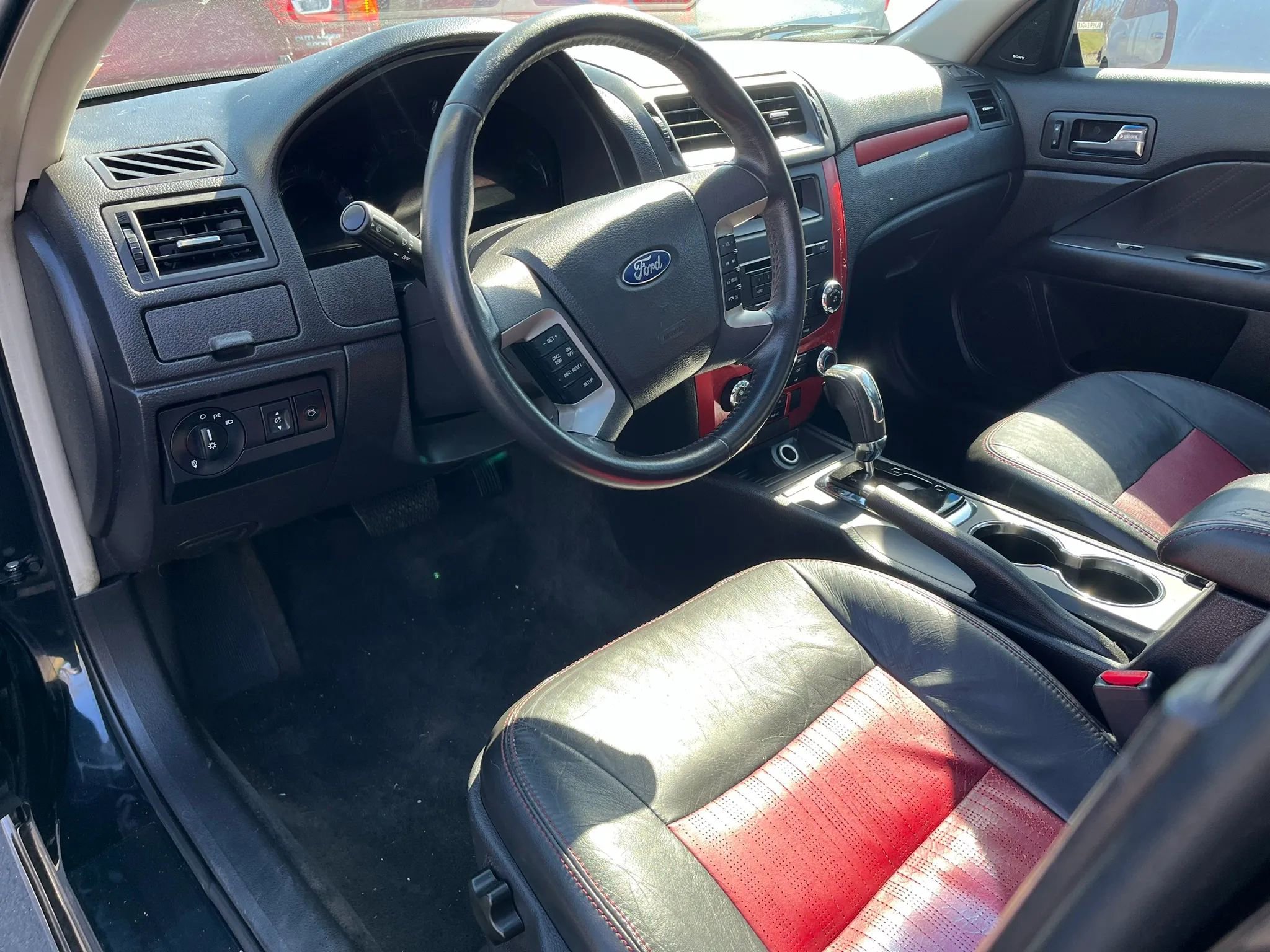 Used 2010 Ford Fusion Sport FWD image 10