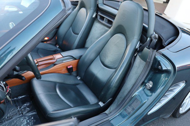 Used 2005 Porsche Boxster S image 27