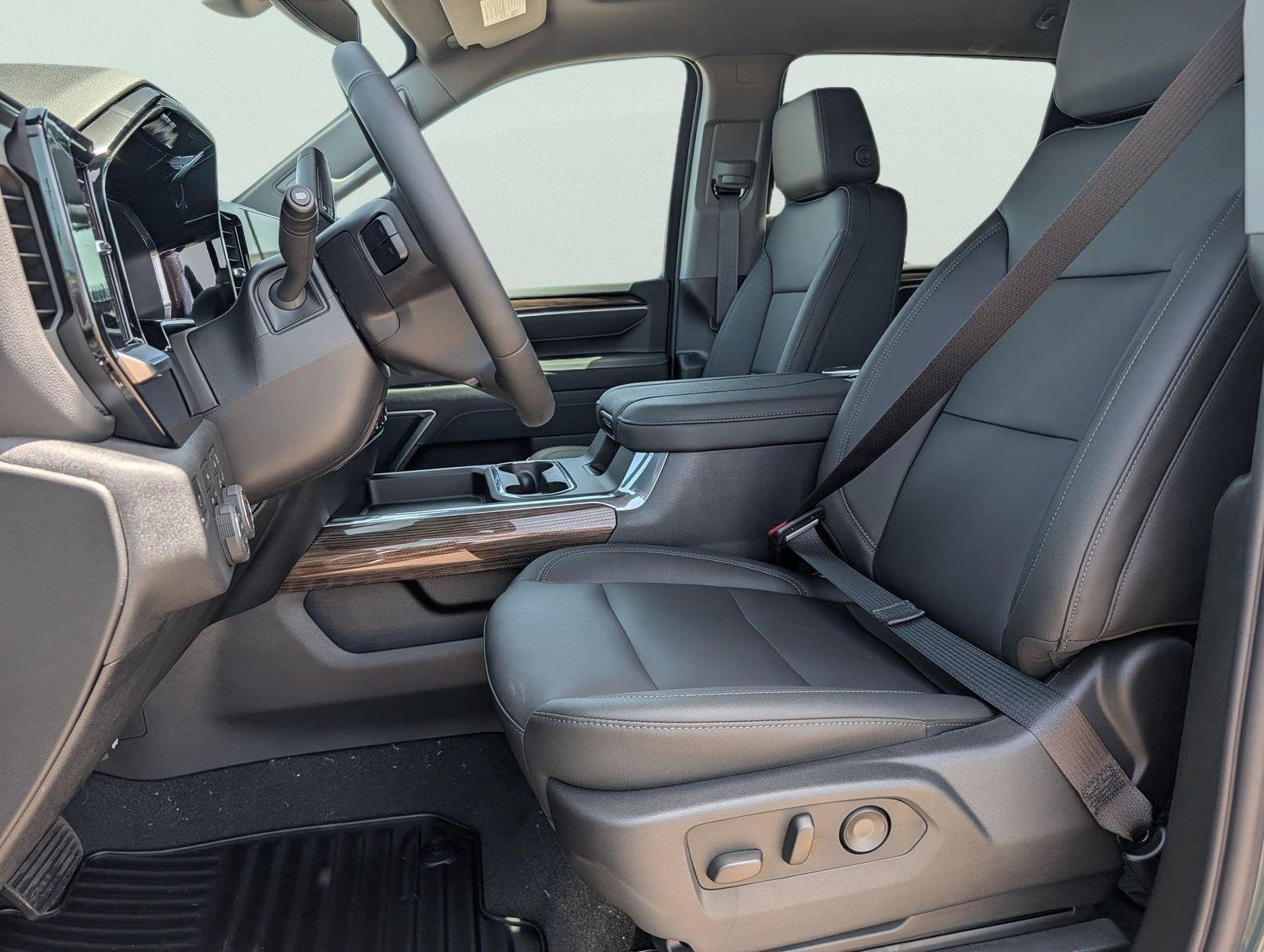 New 2026 Chevrolet Silverado 2500 LT w/ Trail Boss Package AWD/4WD image 9