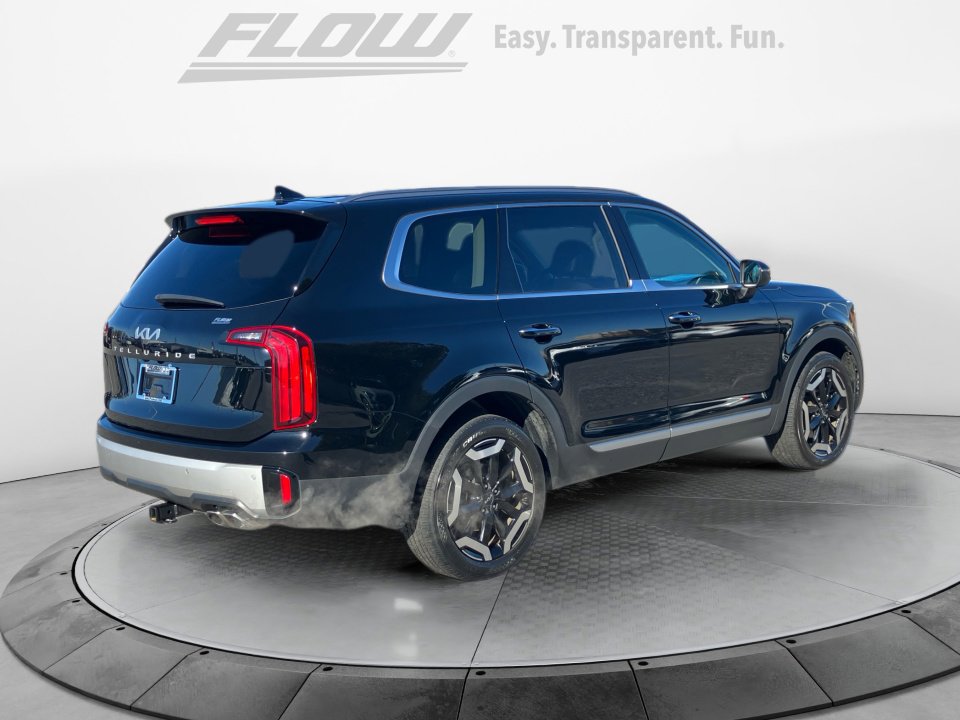Used 2023 Kia Telluride S image 9