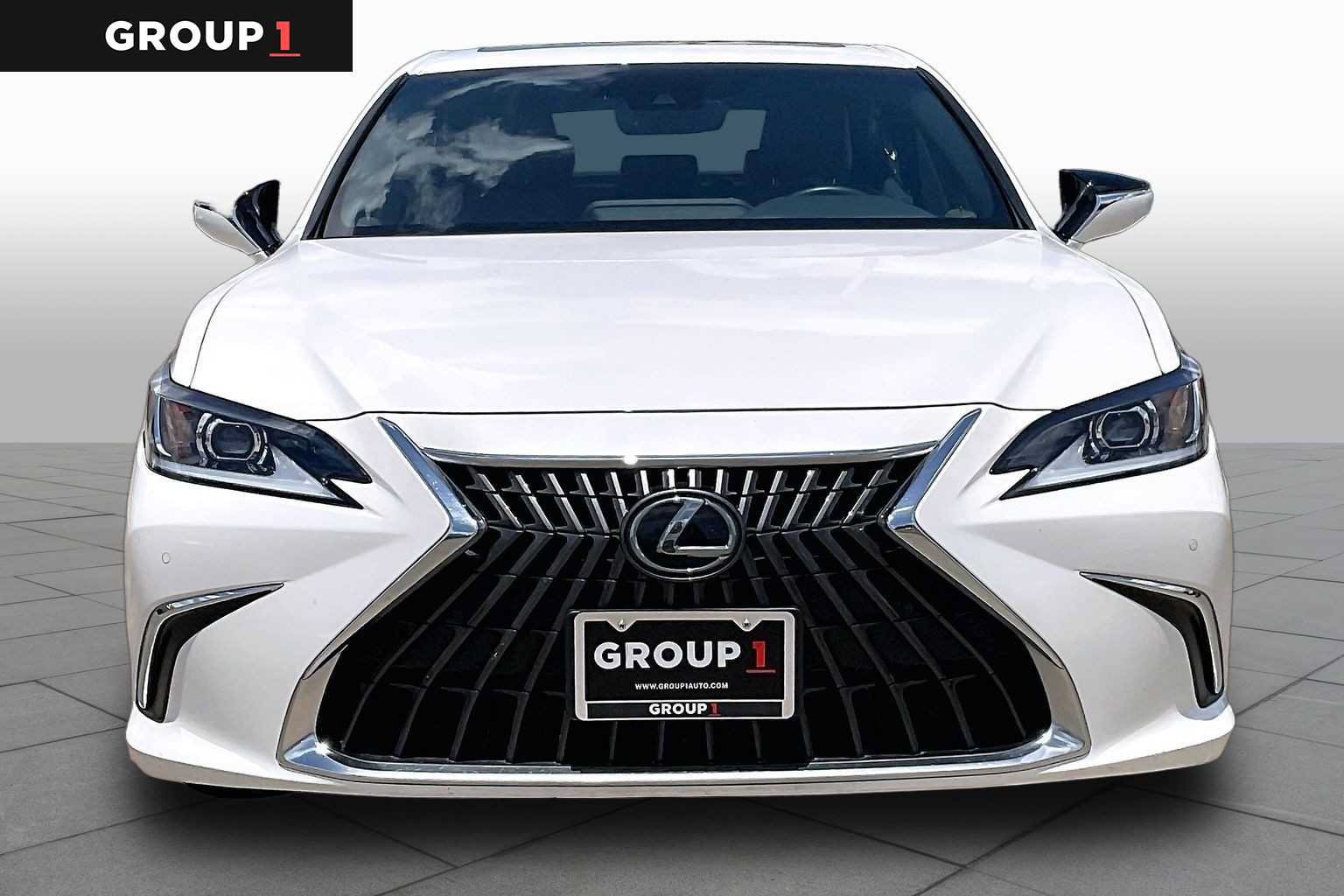 Used 2025 Lexus ES 350 w/ Premium Package FWD image 4