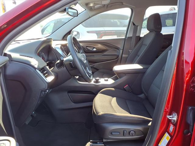Used 2024 GMC Terrain SLE w/ Driver Convenience Package image 17