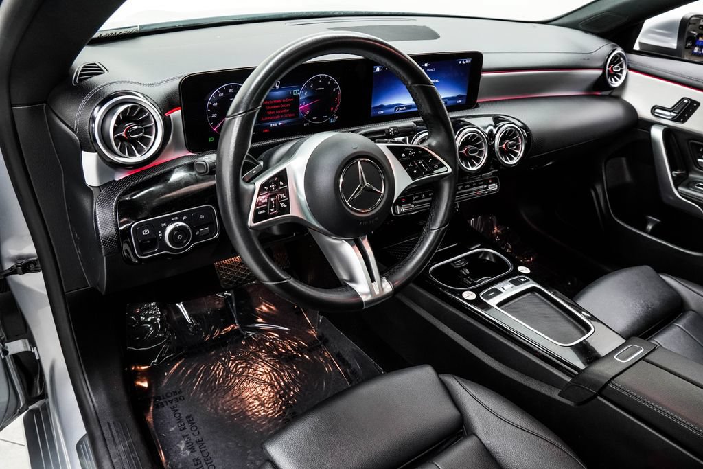 Used 2025 Mercedes-Benz CLA 250 image 21