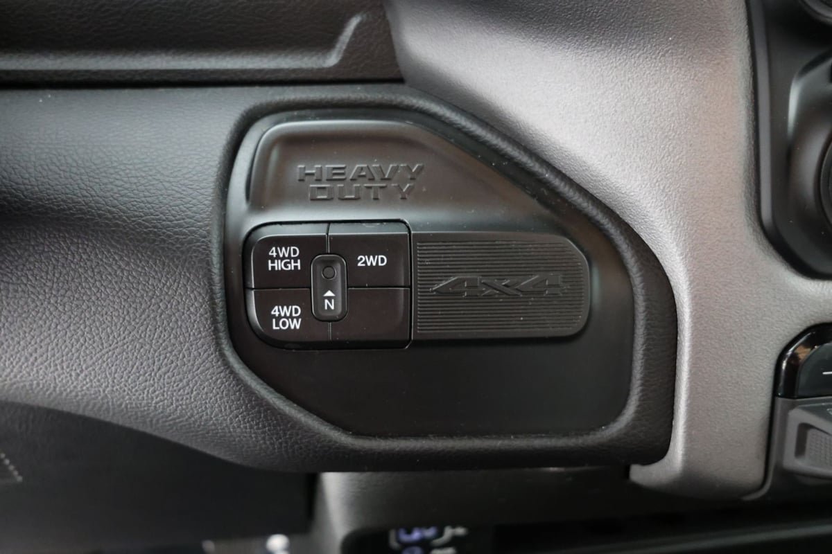 Used 2024 RAM 2500 Big Horn AWD/4WD image 15