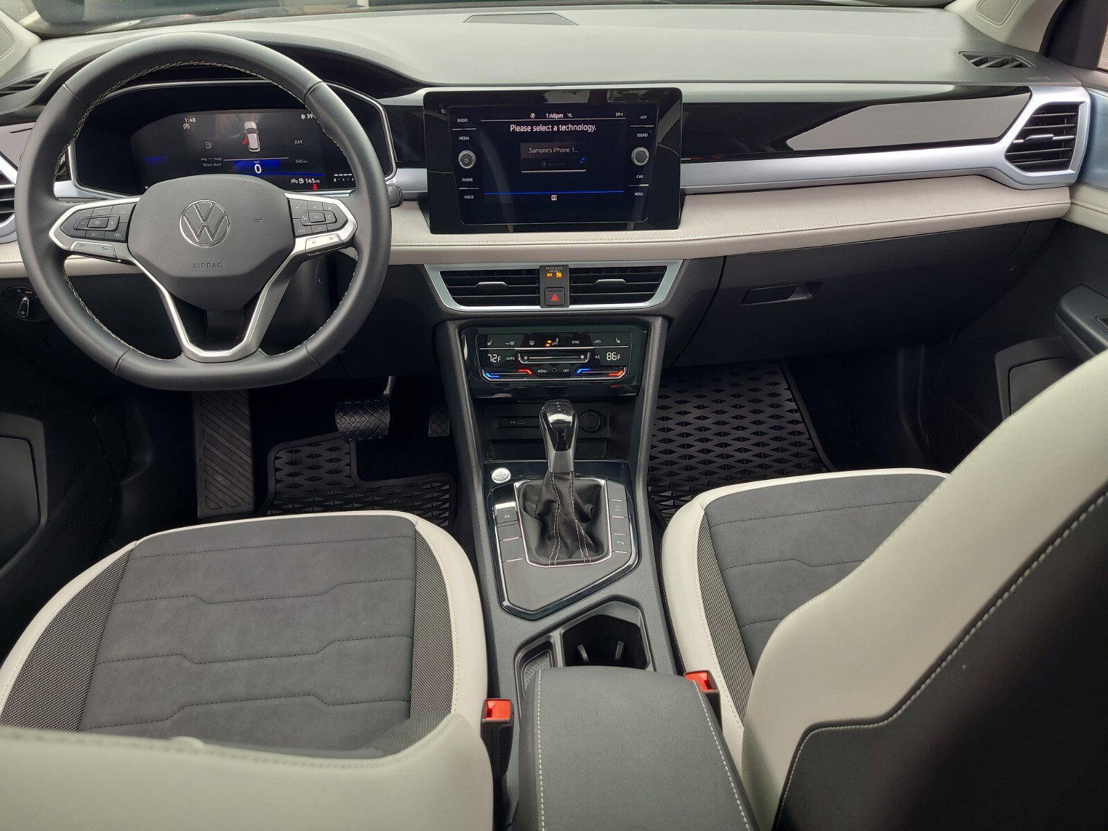 Certified 2025 Volkswagen Taos SE image 12