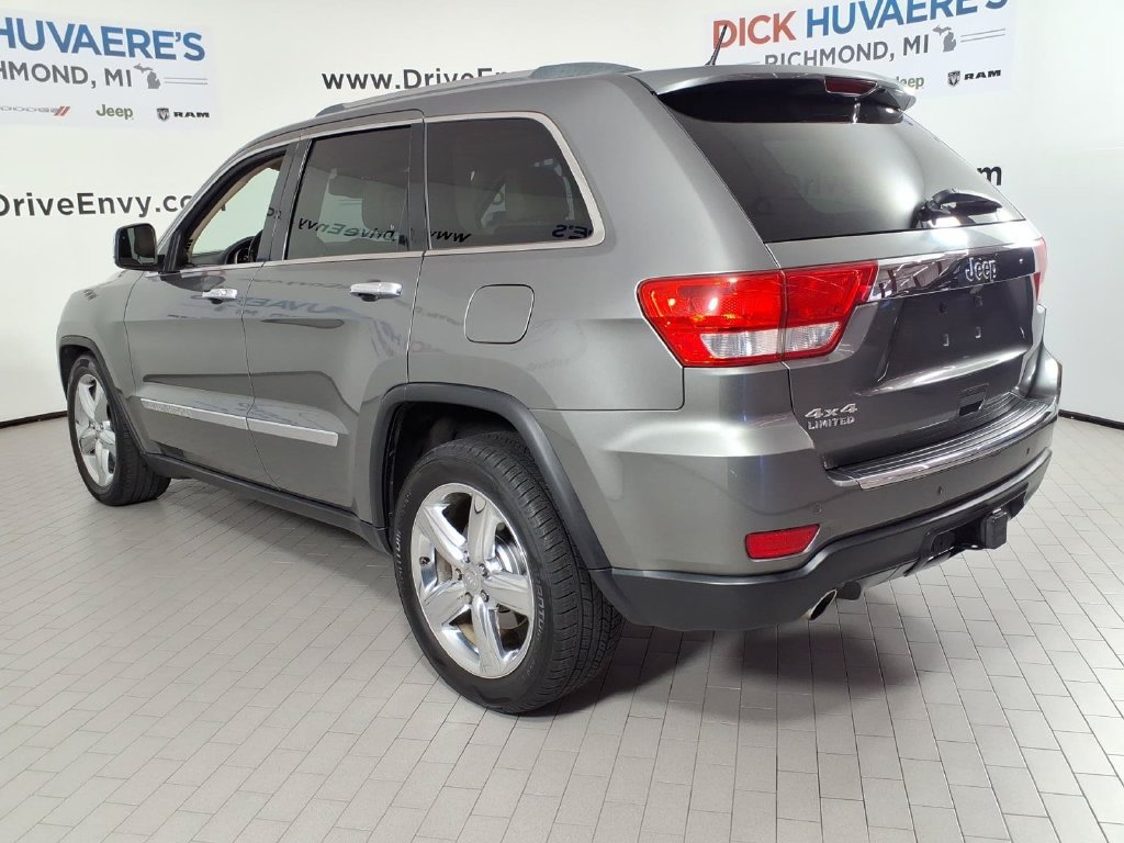 Used 2011 Jeep Grand Cherokee Limited w/ Trailer Tow Group IV AWD/4WD image 6