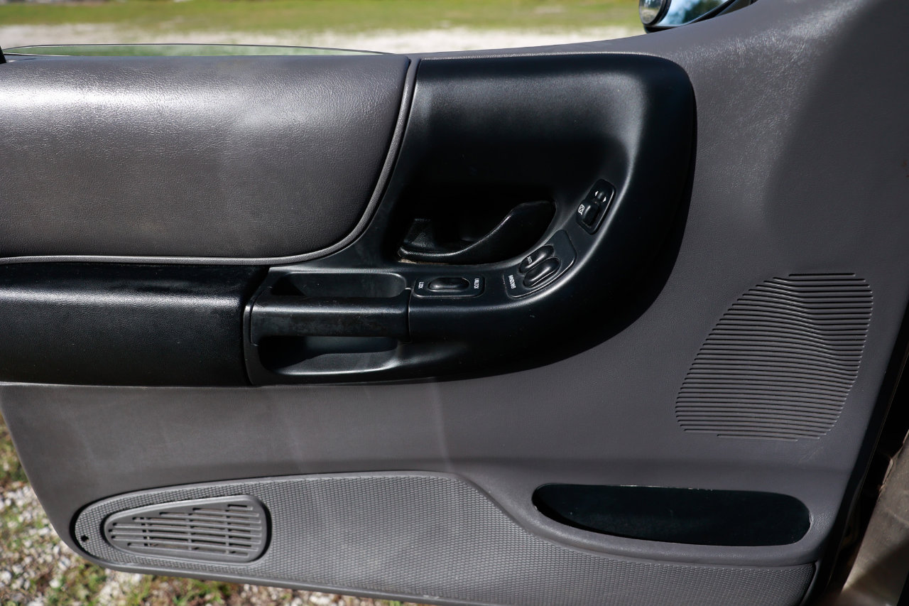 Used 2003 MAZDA B-Series Pickup 2WD Cab Plus B3000 image 38