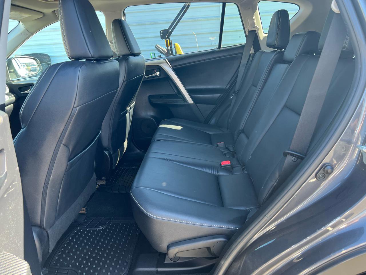 Used 2015 Toyota RAV4 Limited image 22