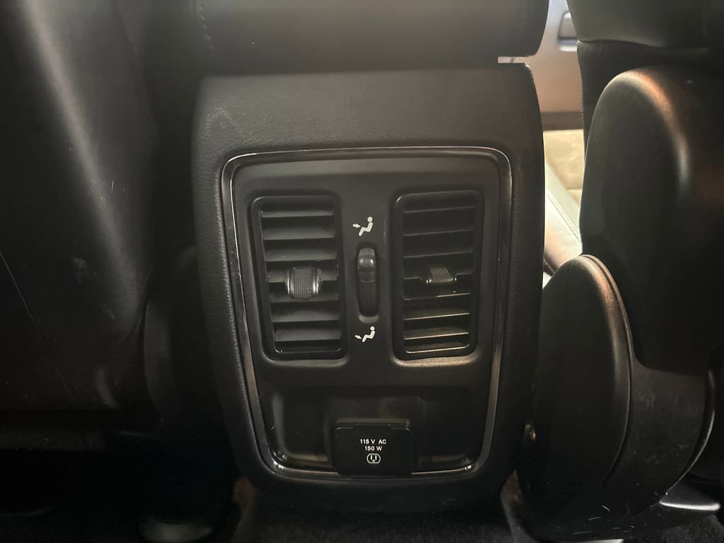 Used 2020 Jeep Grand Cherokee Altitude AWD/4WD image 12