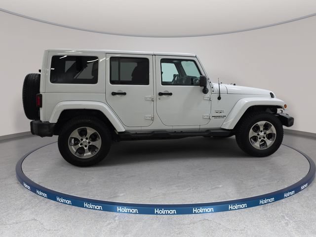 Used 2017 Jeep Wrangler Unlimited Sahara w/ Connectivity Group AWD/4WD image 4