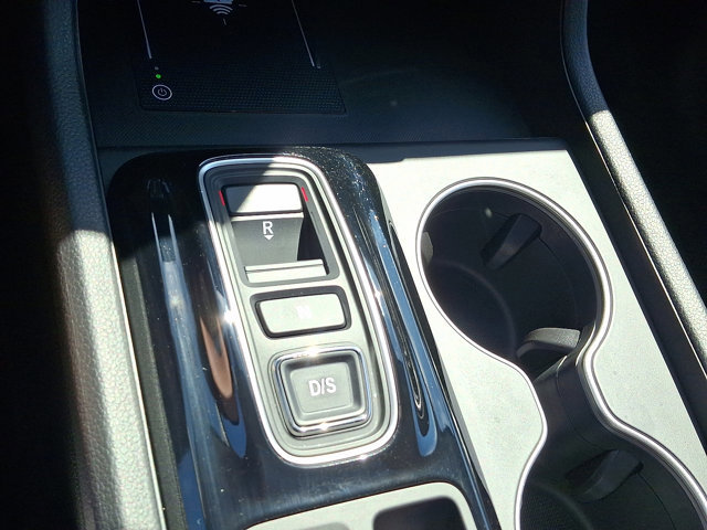 Certified 2025 Honda Pilot Touring image 18