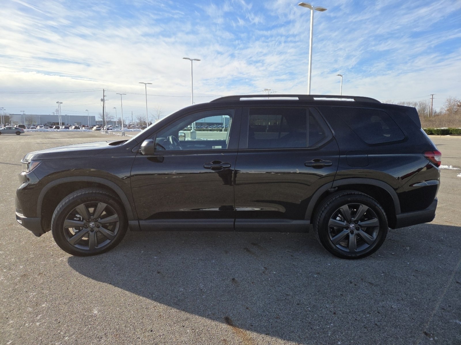 Used 2025 Honda Pilot Sport image 16
