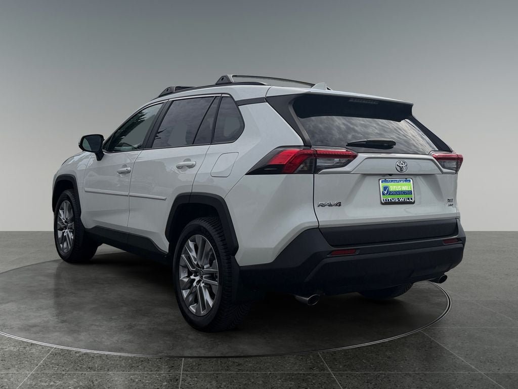 Used 2021 Toyota RAV4 XLE Premium AWD/4WD image 7