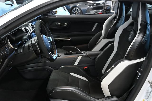 Used 2020 Ford Mustang Shelby GT500 w/ Carbon Fiber Track Pack image 38
