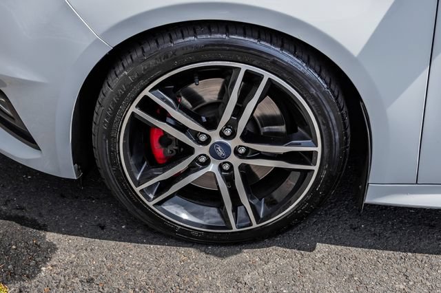 Used 2018 Ford Focus ST FWD image 12