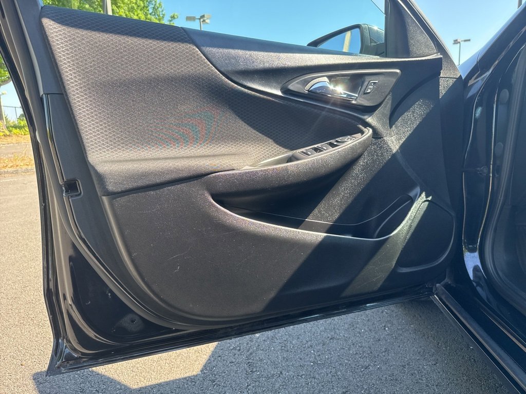 Used 2023 Chevrolet Malibu LT image 11