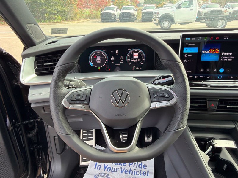 New 2026 Volkswagen Tiguan SE R-Line AWD/4WD image 25