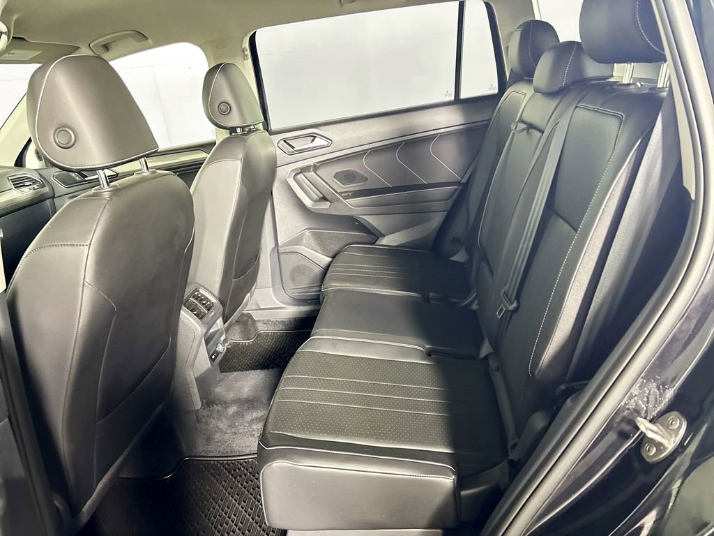 Certified 2022 Volkswagen Tiguan SE image 19