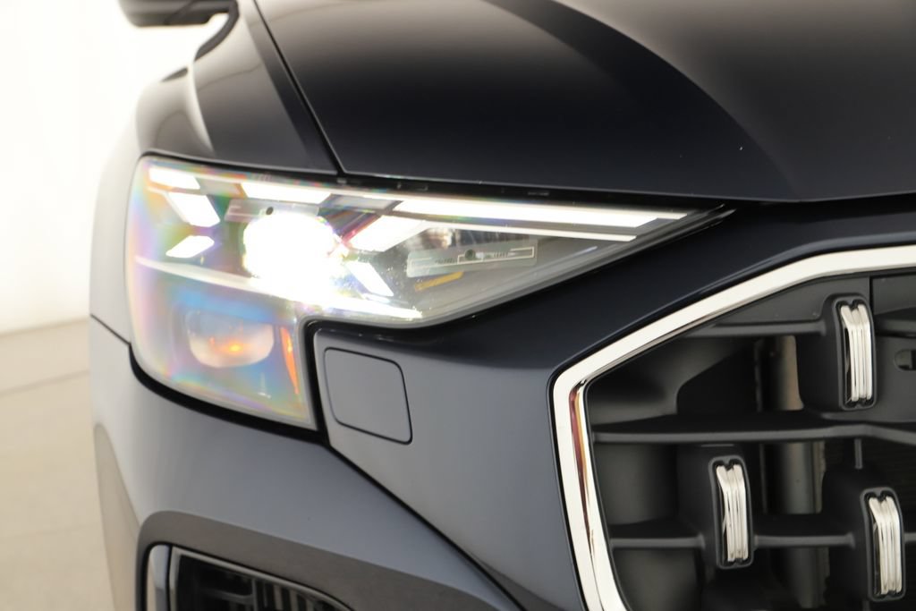 Certified 2024 Audi Q8 Prestige w/ Prestige Package AWD/4WD image 34