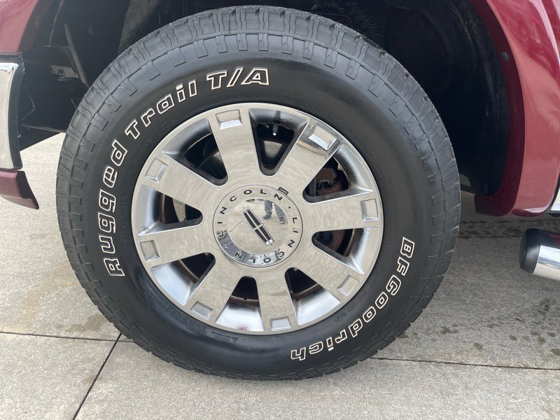 Used 2006 Lincoln Mark LT 4x4 image 17