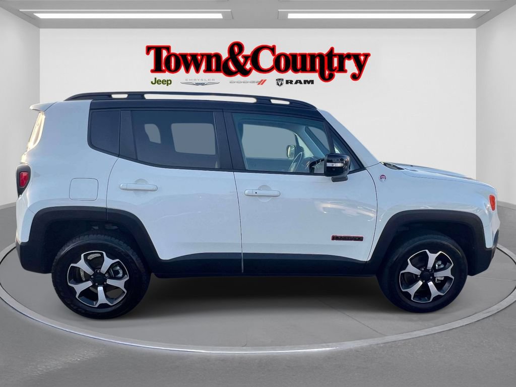 Certified 2022 Jeep Renegade Trailhawk w/ Sun/Sound Group AWD/4WD image 4