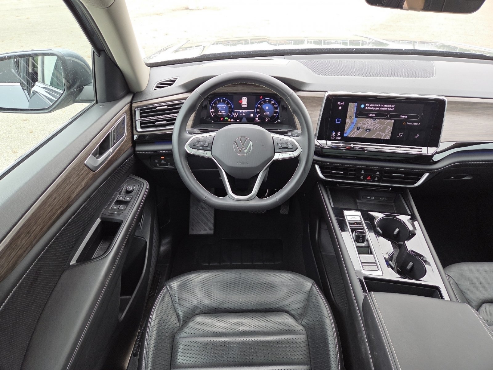 Used 2024 Volkswagen Atlas SEL AWD/4WD image 26