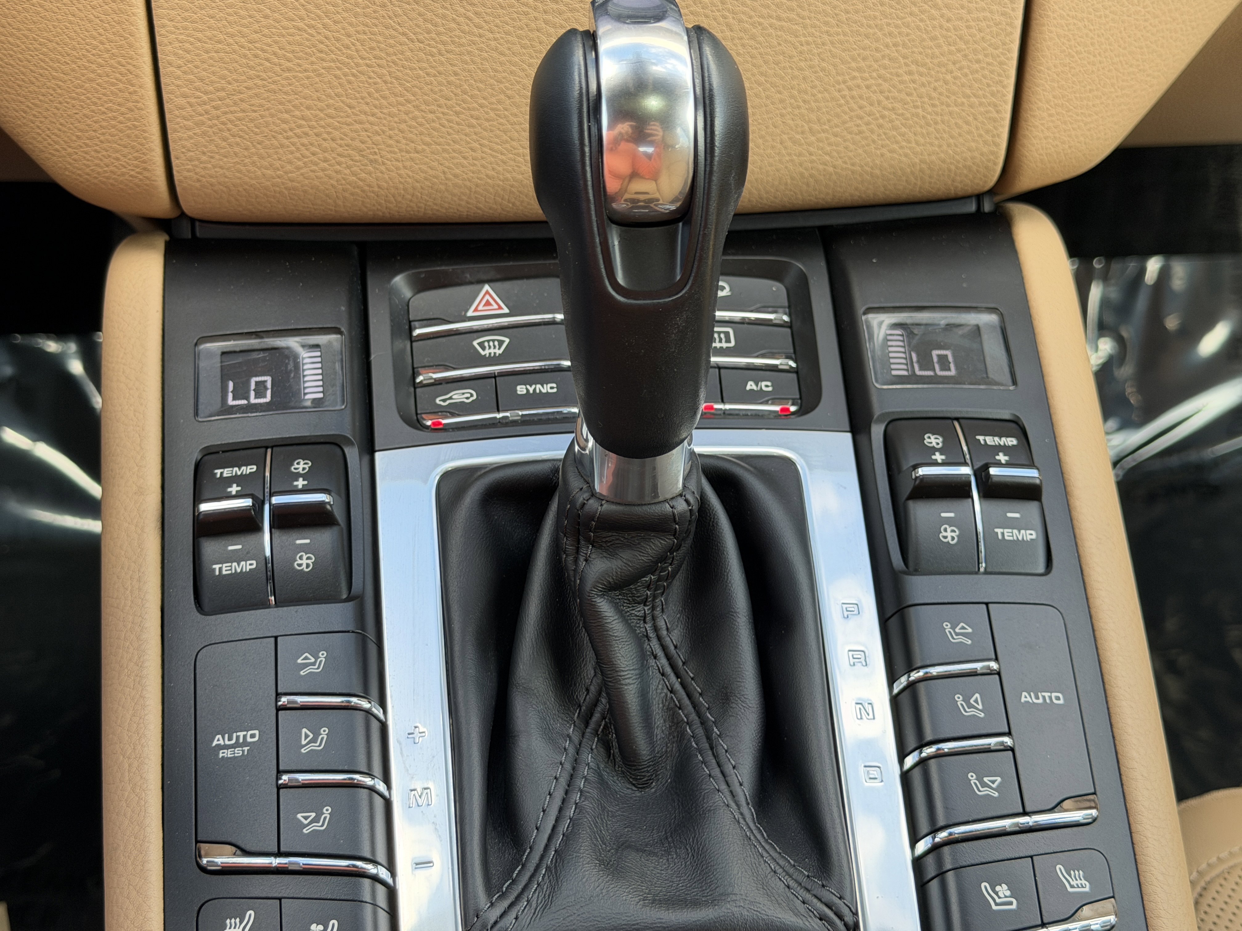 Certified 2018 Porsche Macan Sport Edition image 34